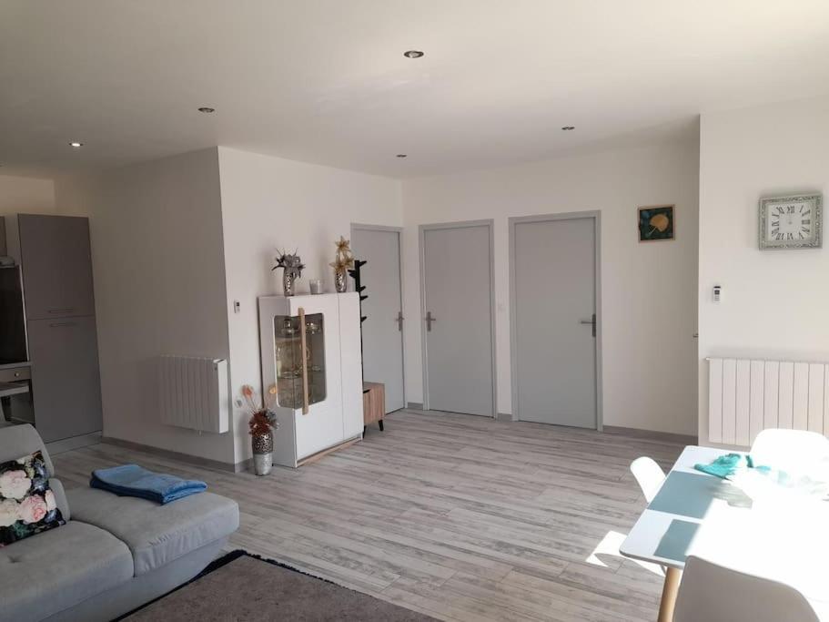 Belle Maison Neuve A 15 Min De Bordeaux Et 35 Min سيستاس المظهر الخارجي الصورة