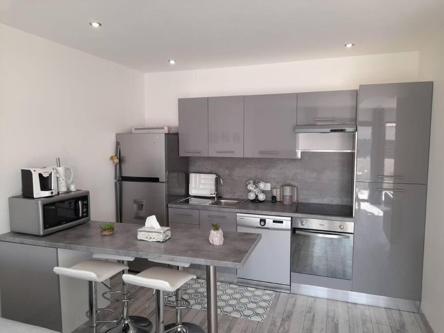 Belle Maison Neuve A 15 Min De Bordeaux Et 35 Min سيستاس المظهر الخارجي الصورة