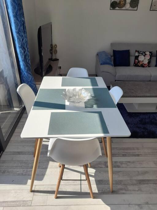 Belle Maison Neuve A 15 Min De Bordeaux Et 35 Min سيستاس المظهر الخارجي الصورة