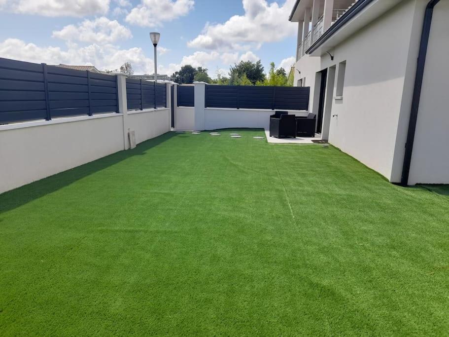 Belle Maison Neuve A 15 Min De Bordeaux Et 35 Min سيستاس المظهر الخارجي الصورة