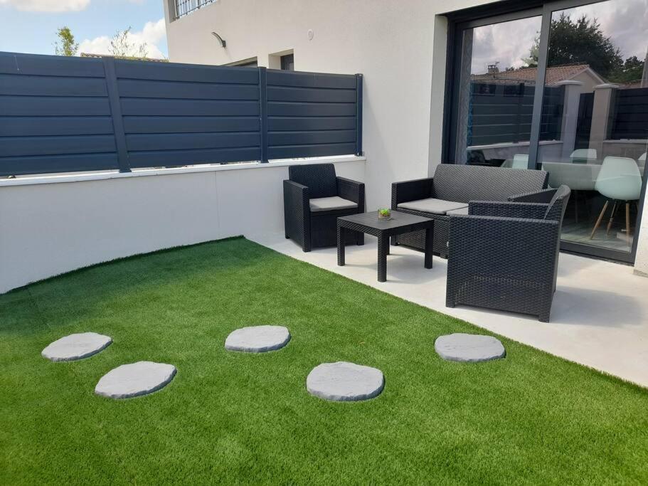 Belle Maison Neuve A 15 Min De Bordeaux Et 35 Min سيستاس المظهر الخارجي الصورة